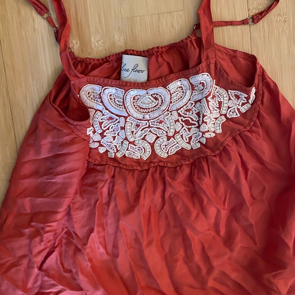Gorgeous coral tank top with white beading
